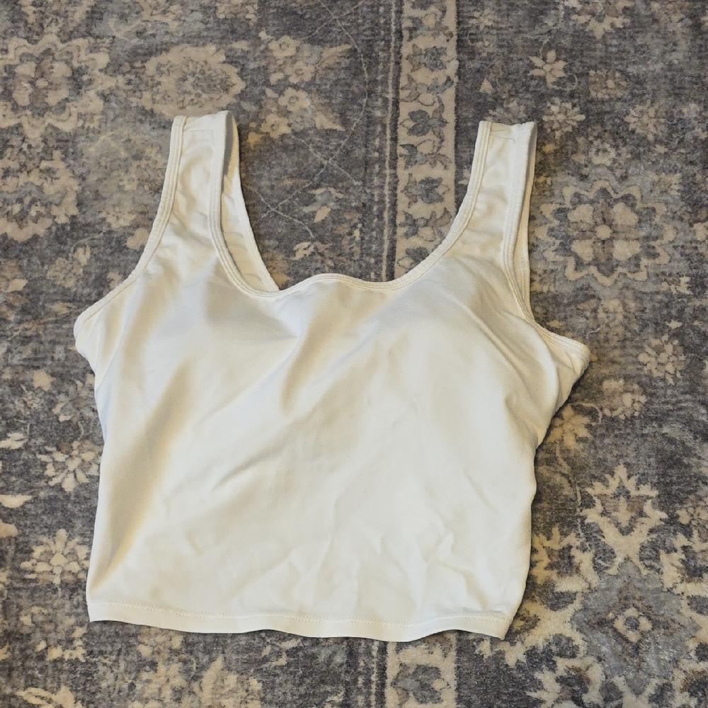 HALARA White Scoop Neck Crop Tank